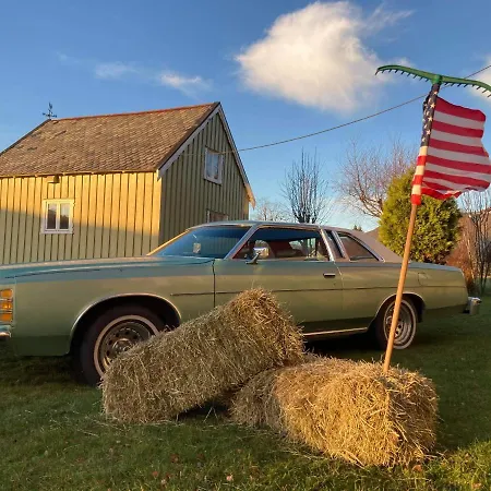Rødseth Gårdsovernatting Lodger Molde