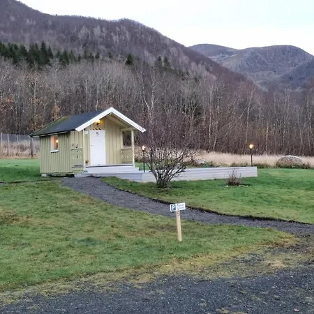 Rodseth Gardsovernatting Lodge *