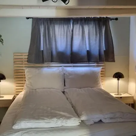 Lodge Rodseth Gardsovernatting *