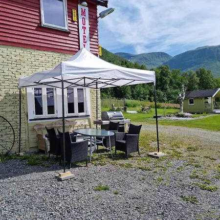 Rødseth Gårdsovernatting * Molde