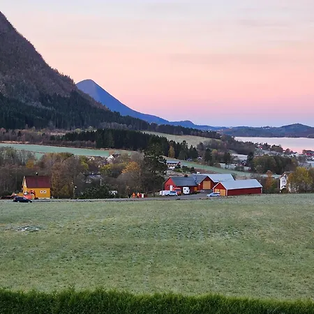 Rodseth Gardsovernatting Molde