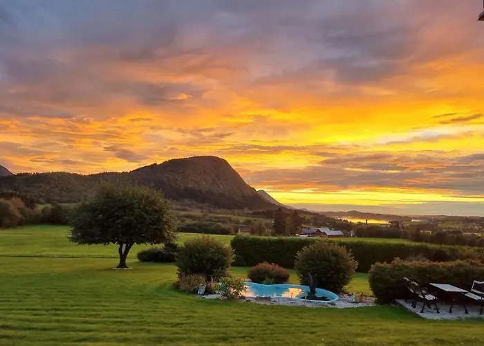 Rodseth Gardsovernatting Lodge Molde