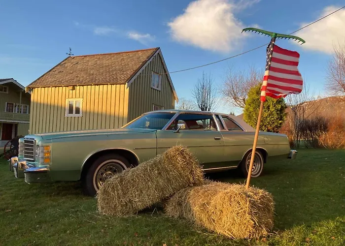 Rodseth Gardsovernatting Lodge Molde